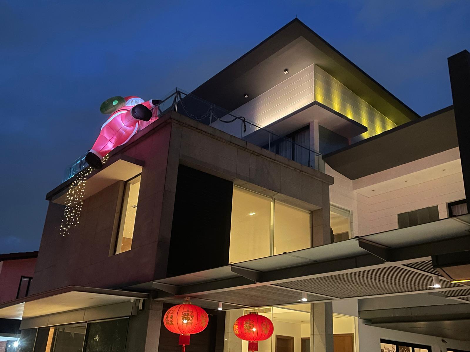 Christmas Exterior 1