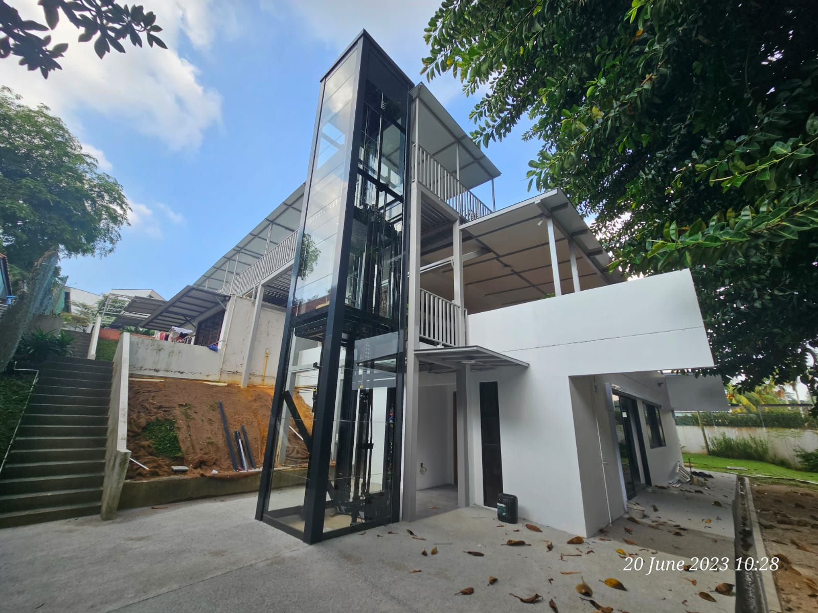 Exterior Lift
