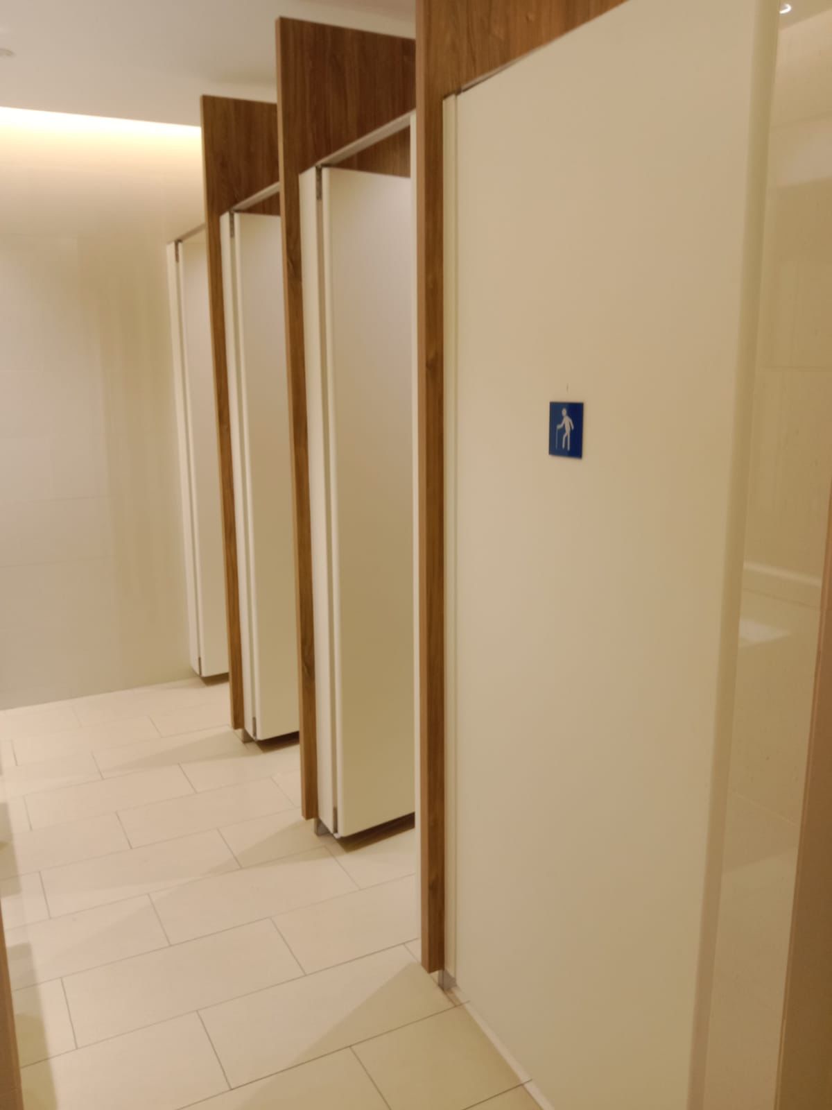 Toilet 3